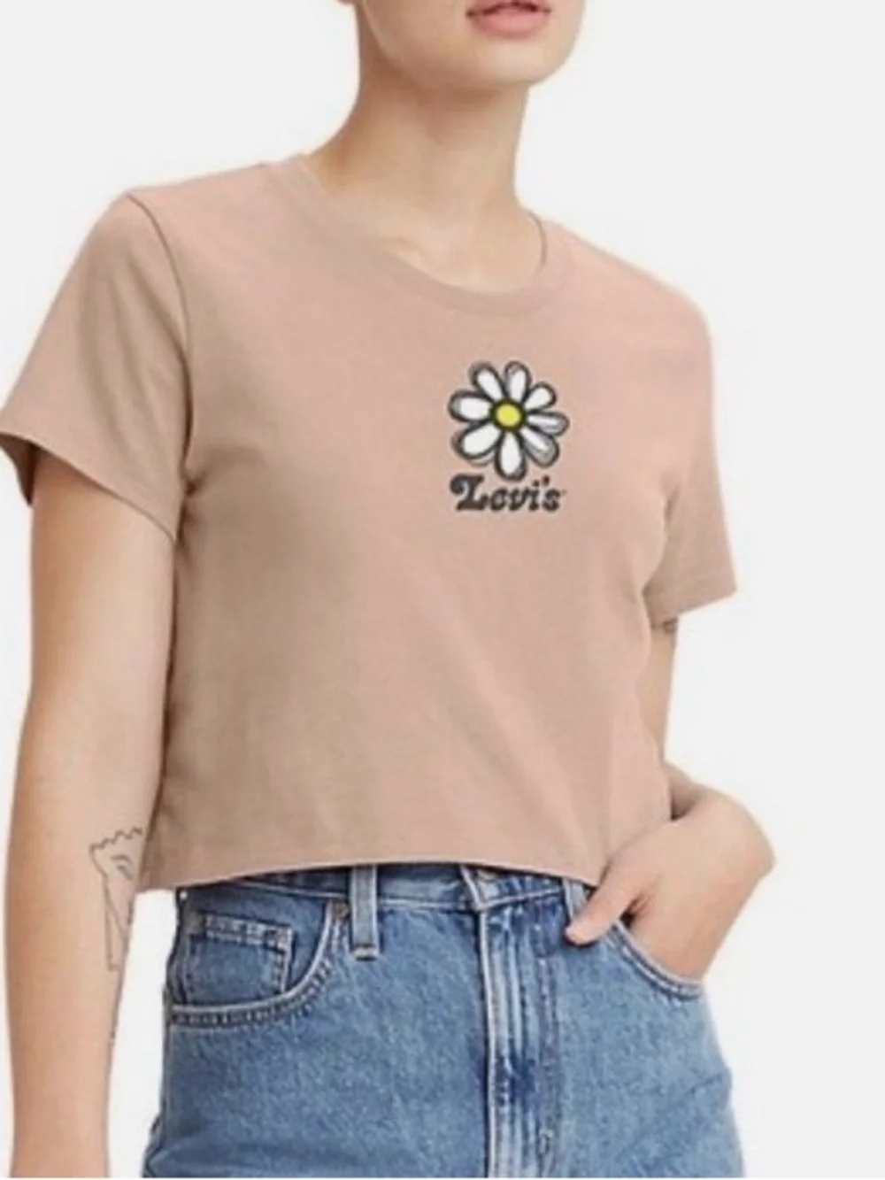 Levi's Blush Daisy Crop Tee - Picture 1 of 3
